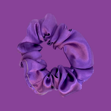 Load image into Gallery viewer, Scunchie - One to rule them all
